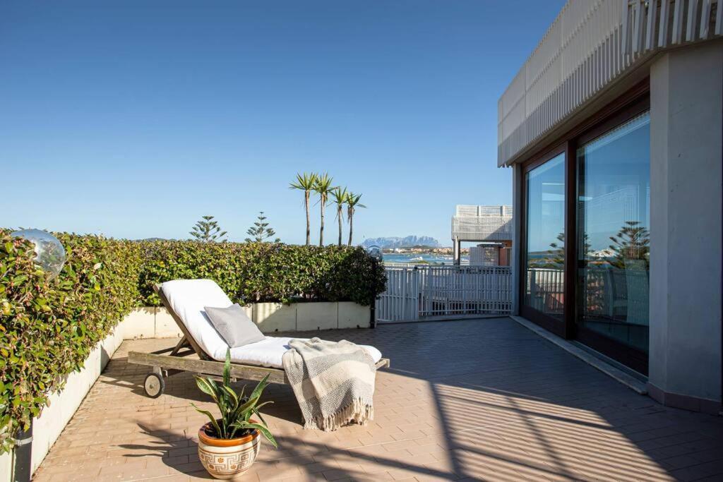 Sunny Rooftop Loft With Gorgeous Views Of Olbia Esterno foto